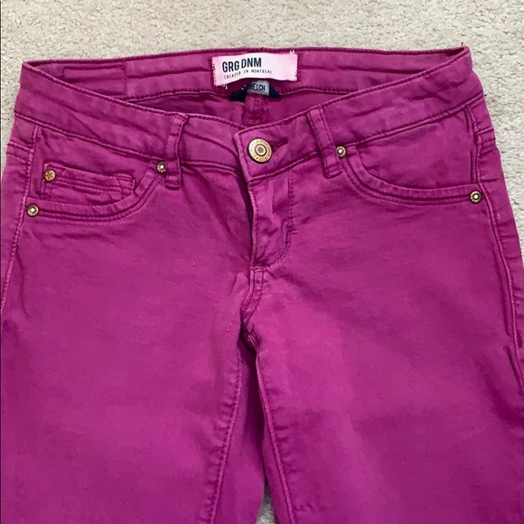 Garage Denim Fuchsia Stretch Jeggings - Picture 3 of 6